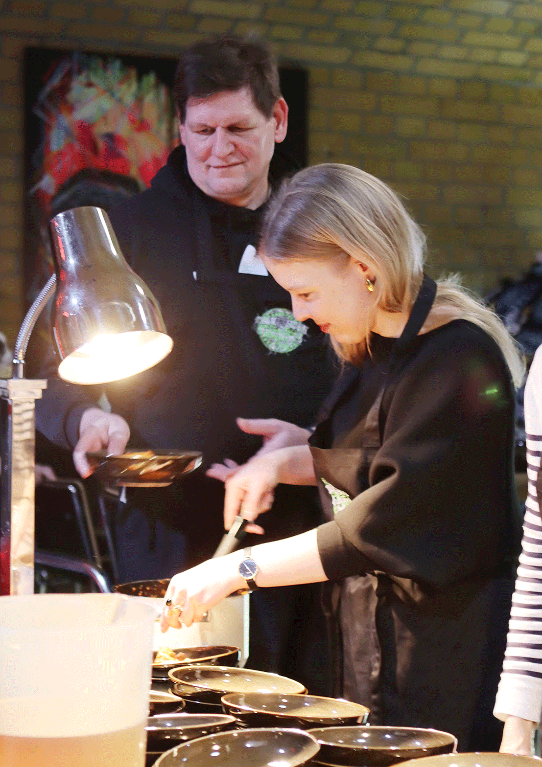 InfoFabrik Kochevent, Kollegen kochen gemeinsam